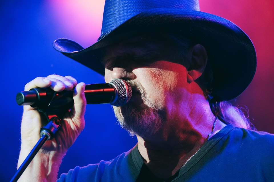 Trace Adkins with Eddie Montgomery and Dane Louis – July 15, 2022