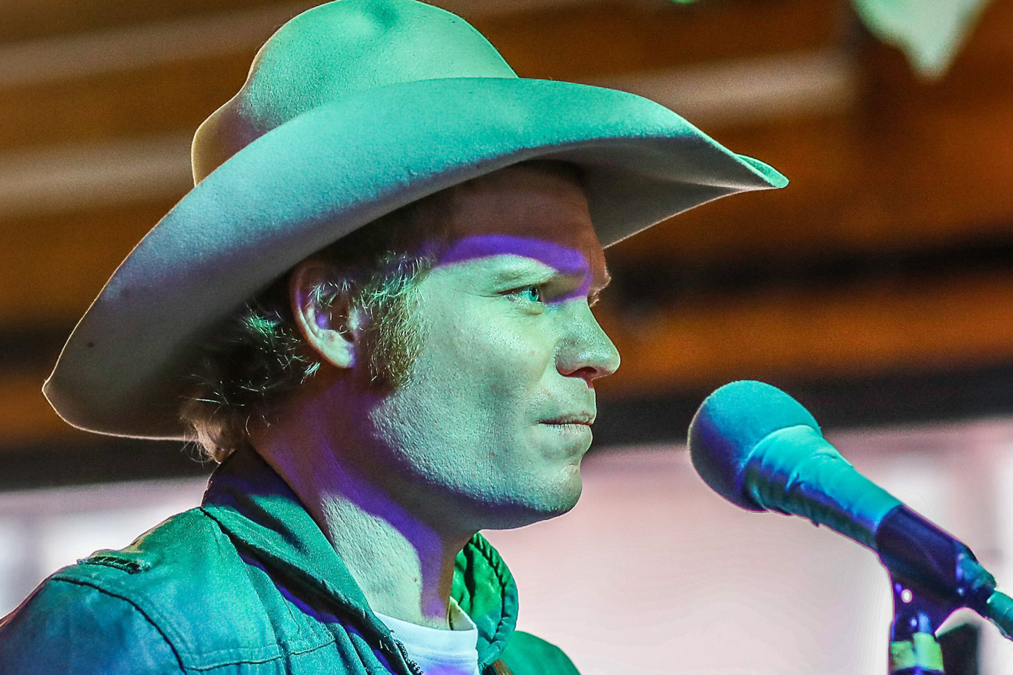 HRSC_85112_ENT Anthem Kenny K_Free Show_SM_960 x 640