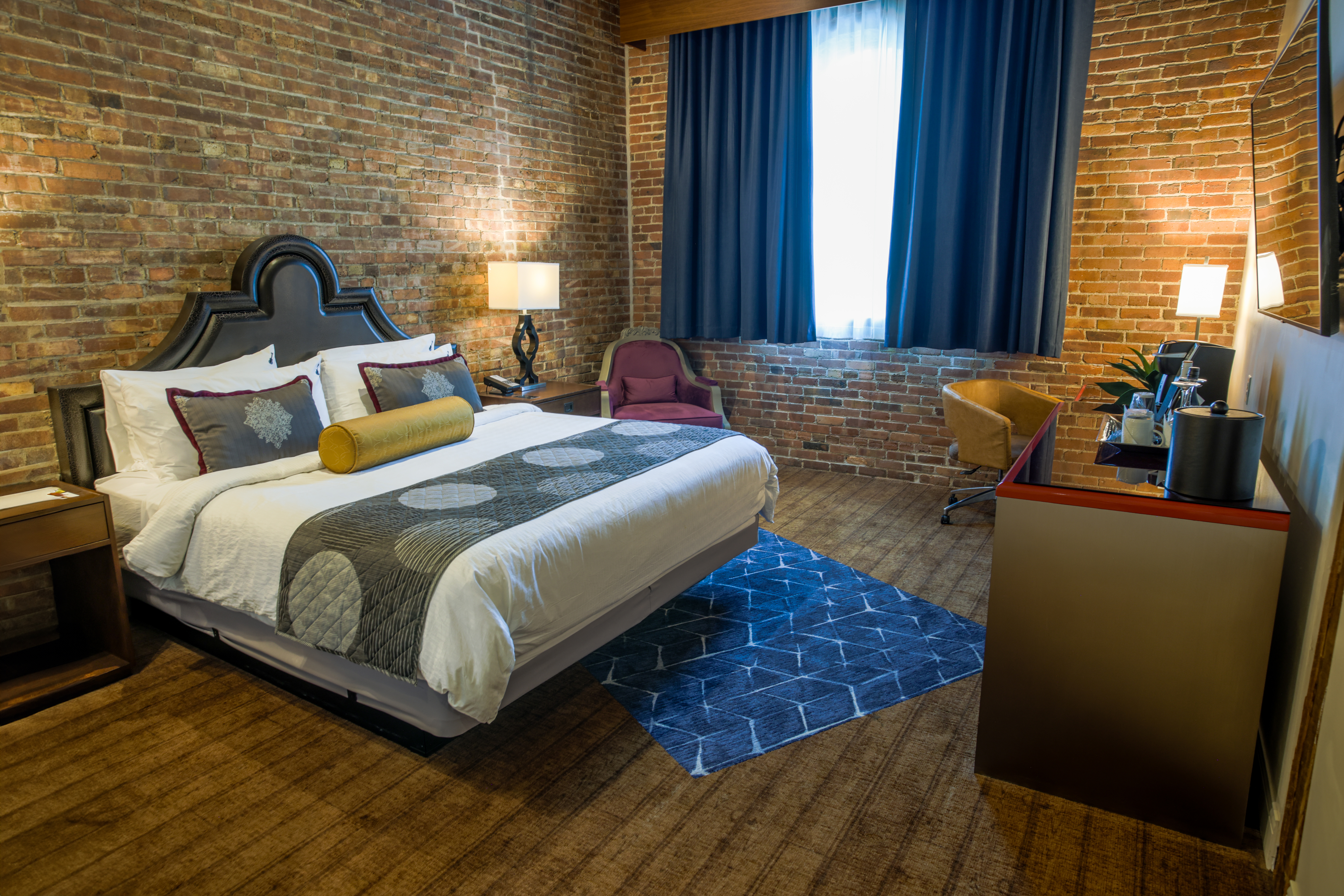 IMG_8065-HDR_Superior-Deluxe King